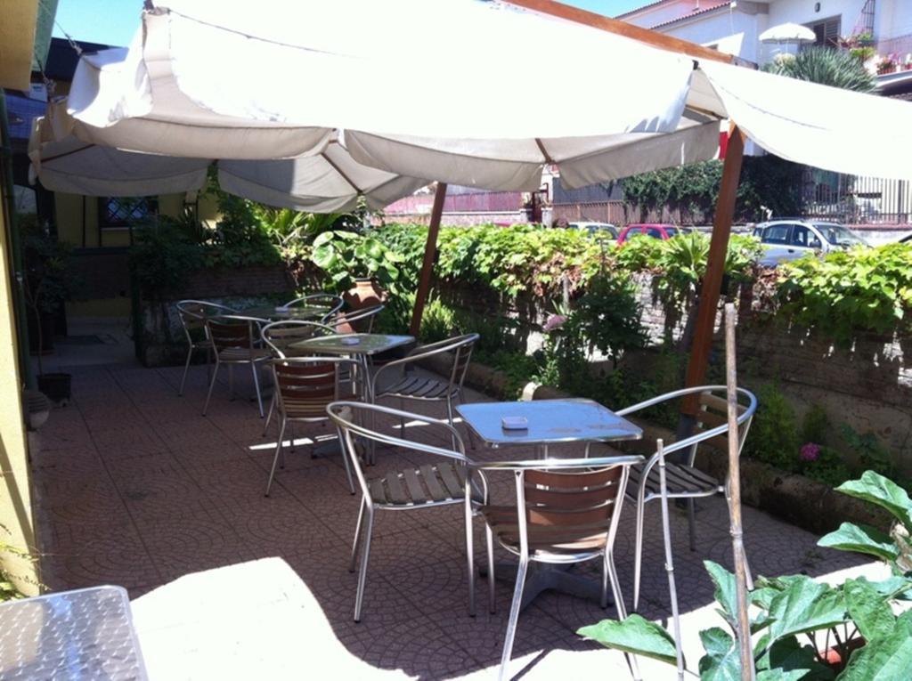 艾尔伯格德尔玫瑰酒店 波佐利 外观 照片